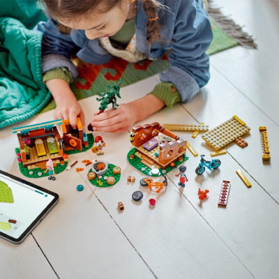 LEGO FRIENDS 42624 Đồ Chơi Lắp Ráp Nhà Gỗ Cắm Trại (437 chi tiết)