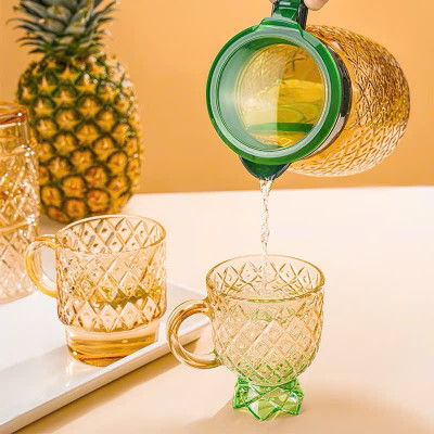 Bộ Bình 4 Cốc Ly Thủy Tinh Hình Quả Dứa Màu Hổ Phách, Bình Chịu Nhiệt Tốt, Trang Trí - HÀNG CHÍNH HÃNG MINIIN