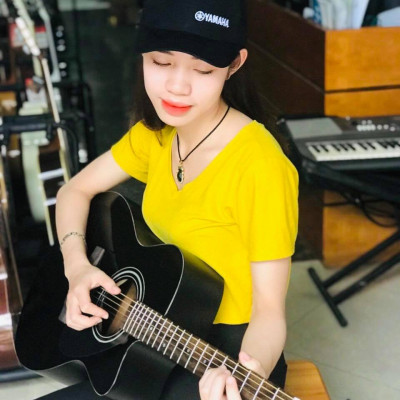 Đàn guitar acoustic khuyết Yamaha FS100C(màu đen)+ Bao 3 lớp+ Capo- Hàng chính hãng