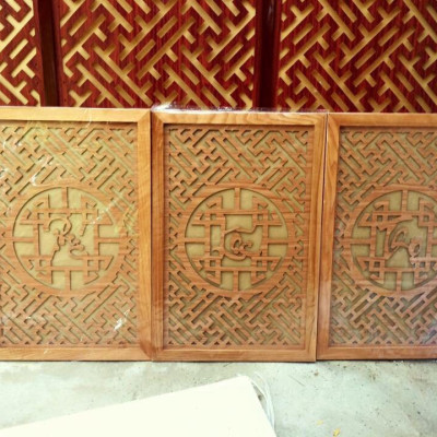 Combo bộ bàn thờ chung cư + ám khói + chữ phúc hay chữ bất kỳ bằng  gỗ sồi 