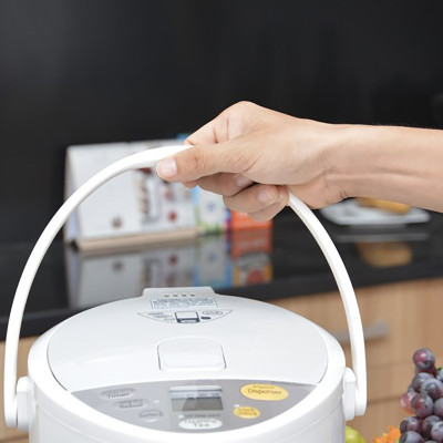 Bình Thủy Điện Panasonic NC-HU301PZSY - 3.0 L - Hàng chính hãng