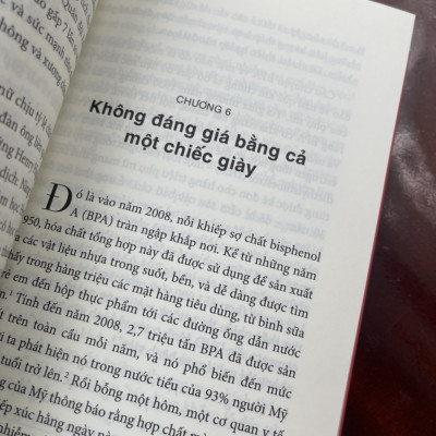 PHỤ NỮ VÔ HÌNH – Caroline Criado Perez – 	Nhung Nhung dịch – Huy Hoang Books 