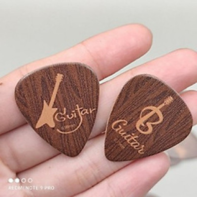 Pick Đàn Guitar Giả Gỗ – Bền Đẹp, Cá Tính