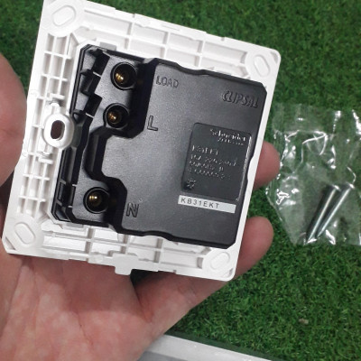 KB31EKT - Thẻ chìa khóa khách sạn Vivace, 16A, 240V, nhôm bạc