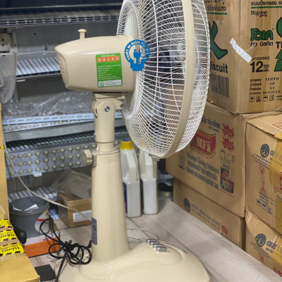 Quạt lửng Hali LU168C công suất 47W, thiết kế trang trọng tinh tế, 3 tốc độ gió - Hàng chính hãng - Bảo hành 12 tháng