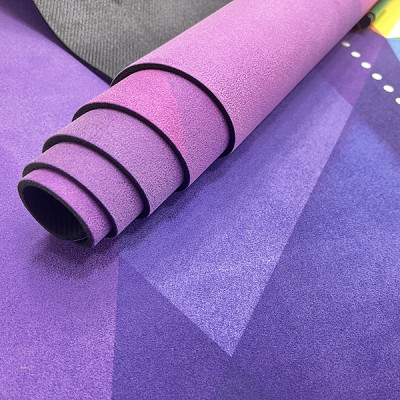 Thảm tập yoga chính hãng Yvonne, Geometric (TẶNG KÈM 3 PHẦN QUÀ) dày 4mm, bề mặt nhám, siêu bám, chống trơn trượt, thấm hút mồ hôi, càng nhiều mồ hôi càng bám, dễ vệ sinh, bề đẹp, sang trọng