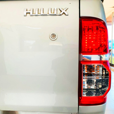 Bộ Đèn Hậu Toyota Hilux Hilux Vigo P21/5W (2005-2015) [OE:81550/60-0K261]