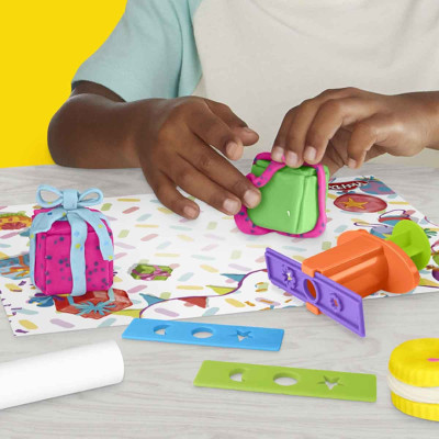 Đồ Chơi Làm Hộp Quà Cùng PLAYDOH G0525