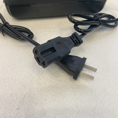 Sạc xe điện CHANGER, có vạch báo, thông số sạc rõ ràng, phù hợp với xe đạp điện và xe máy điện (lưu ý xem thông số chính xác phần mô tả)