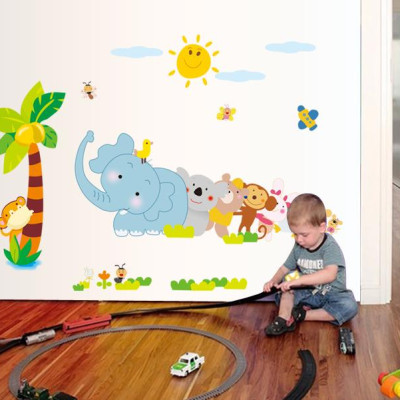 [ Size Lớn ] Decal dán tường kết hợp Các con thú và Chân Tường Động Vật AY639+XL7181