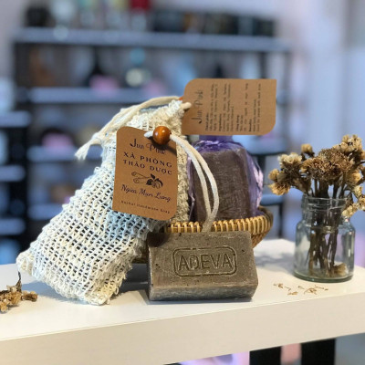 Xà phòng/xà bông ngừa mụn lưng Adeva Noni - Tinh dầu quế thơm nồng ấm, Glycerin thảo dược làm mềm da, ít bọt, nhanh sạch, không cần xả nhiều nước