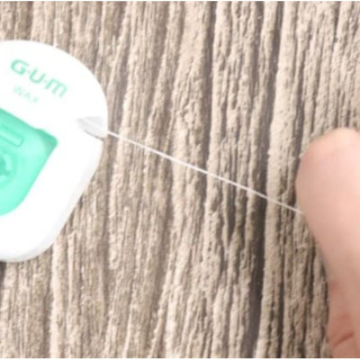 Chỉ nha khoa Sunstar Gum 40m  sợi chỉ mềm mại & bền dai - Hàng nội địa Nhật Bản