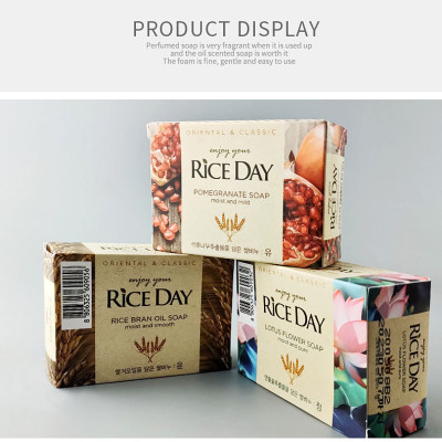 Xà phòng tắm và rửa mặt hương sen Rice Day Soap giúp cải thiện tình trạng mụn hiệu quả Hàn Quốc 100g