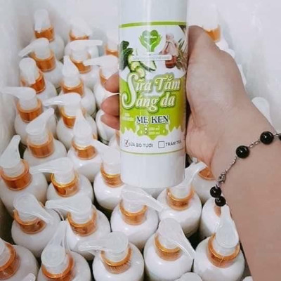 SỮA TẮM SÁNG DA MẸ KEN - 250 ML