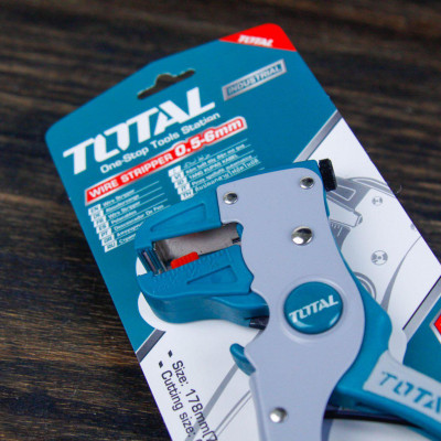 KÌM CẮT TUỐT DÂY ĐIỆN ĐA NĂNG TOTAL THT15606 - HÀNG CHÍNH HÃNG