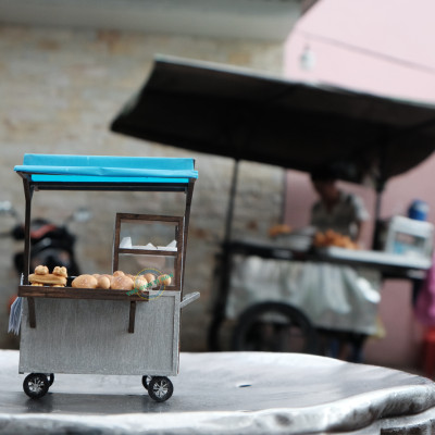 MÔ HÌNH TỰ LẮP RÁP DIY SÀI GÒN XƯA VÀ NAY - XE BÁN BÁNH TIÊU - HR07