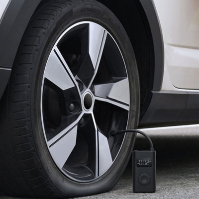 Máy Bơm Cầm Tay Đa Năng Xiaomi Mijia Bicycle Có Màn Hình Hiển Thị Bơm Xe Hơi, Xe Máy, Xe Đạp - Hàng Chính Hãng