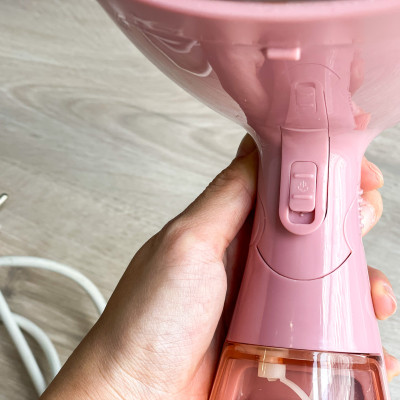 Bàn ủi hơi nước màu hồng cầm tay có thể gấp gọn, tiện lợi khi đi du lịch - Hàng chính hãng
