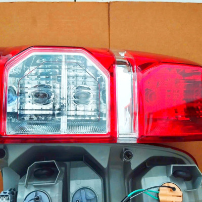 Bộ Đèn Hậu Toyota Hilux Hilux Vigo P21/5W (2005-2015) [OE:81550/60-0K261]
