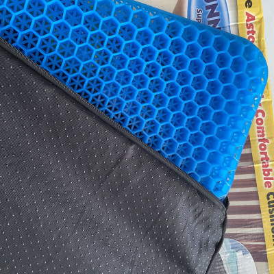 Đệm Ngồi 3D Silicon 2 Lớp Tổ Ong Lót Ghế Thoáng Khí Chống Đau Mỏi Lưng miDoctor