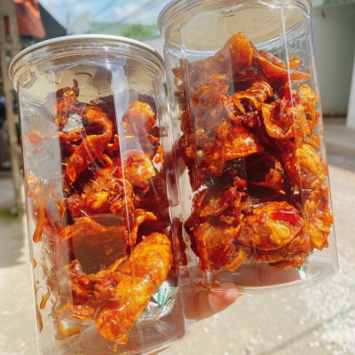 Mực rim sa tế đã chế biến ăn liền hộp 250 gram là món ăn ngon ơi là ngon của shop Đặc Sản Biển Phan Thiết NGỌC DŨNG. Hạn sử dụng 6 tháng kể từ ngày đặt hàng