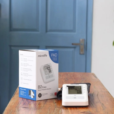 Máy Đo Huyết Áp Bắp Tay Microlife B2 Easy