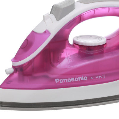 Bàn Ủi Hơi Nước Panasonic NI-M250TPRA - Phun hơi cực mạnh, mặt đế phủ Titan - Hàng chính hãng - Bảo hành chính hãng 12 tháng