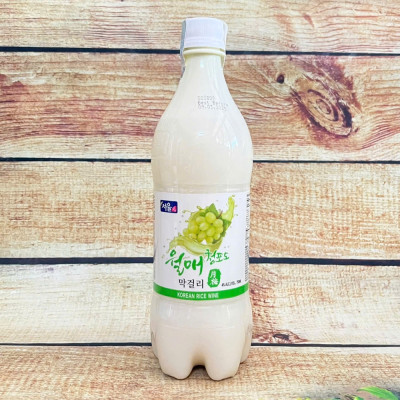 Rượu Gạo Walmae Makgeolli Seoul Jangsoo Vị Nho Xanh 4% 750ML