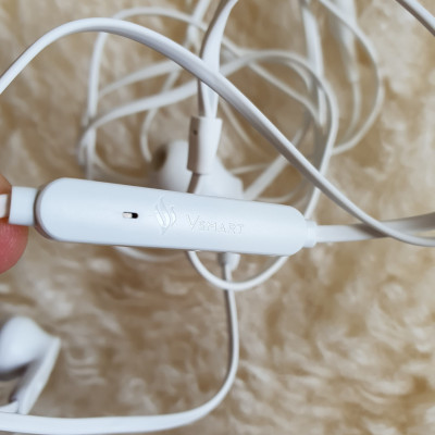 Tai Nghe Dành Cho Điện Thoại VSmart Aris - Jack Chuẩn 3.5mm - Âm Thanh Sống Động - Bass Khoẻ - Hàng Chính Hãng