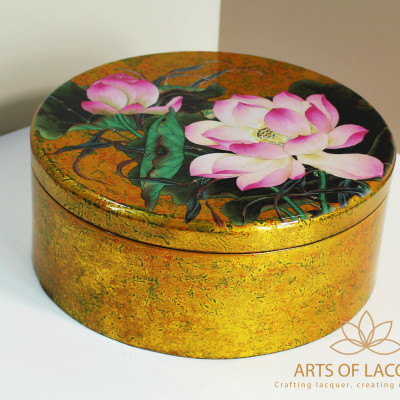 Hộp Tròn Sơn Mài Hoa Sen Hồng Dát Vàng