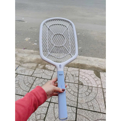 Vợt bắt muỗi ,ruồi , điện tử , với 3 lớp lưới  , tay cầm chống trượt  ,an toàn ,hiệu quả , độ bền cao 