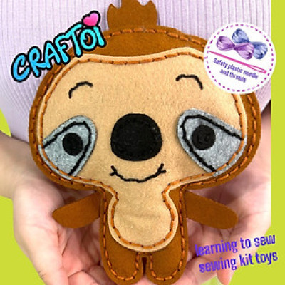 KIM NHỰA Bộ Thủ Công Trẻ Tự Làm Thú Bông 5+ SLOTH Sleepy Joe Craftoi Felt Sewing toy prepunched holes plastic needle
