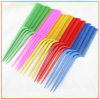 Lược chải tóc, rẽ ngôi tạo kiểu đầu nhọn nhiều màu sắc