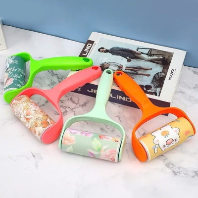 Set cây lăn bụi quần áo kèm 6 lỗi lăn nhiều họa tiết, cây lăn bụi quần áo gra giường siêu sạch