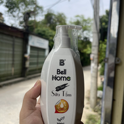 Sữa Tắm Gia Đình Công Nghệ Sinh Học Bell Home 300ML