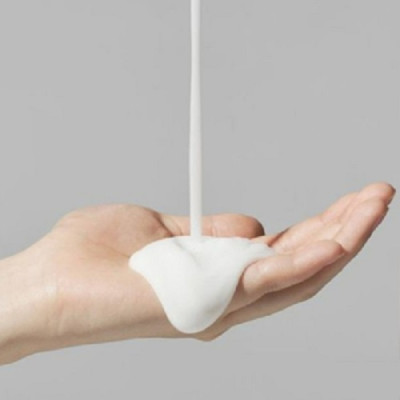 Sữa Tắm Dưỡng Trắng Mịn Da Hương Hoa Cow Milky Body Soap Pump Chiết Xuất Sữa Bò Tươi Refil 400mL