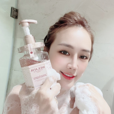 Sữa tắm trắng da chiết xuất cánh hoa hồng Damask Weilaiya Grand Rose Extracts Whitening Shower Gel chai 450ml