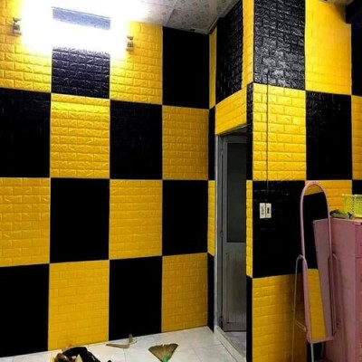 Bộ 5 Tấm Xốp Dán Tường 3D Giả Gạch Vàng Đậm 70cmx77cm