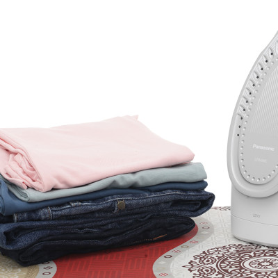 Bàn ủi hơi nước Panasonic NI-S530ARA 2300W  - Hàng chính hãng