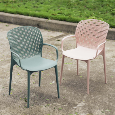 Ghế nhựa đúc nguyên khối lưng tựa lỗ thoáng  có tay vịn