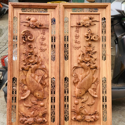 Tranh điêu khắc lý ngư vọng nguyệt bằng gỗ hương đá kt 42×117×5cm