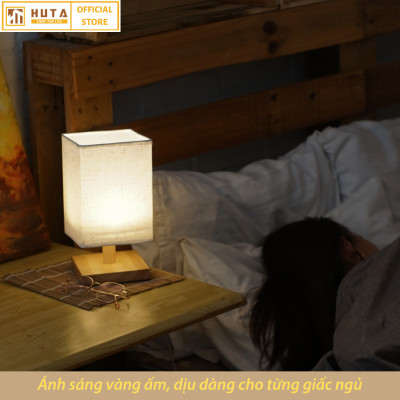 Đèn ngủ để bàn HUTA G3S Gỗ Chao Vuông Hiện Đại Decor Trang trí phòng ngủ, Đọc Sách Đầu Giường, Đầu Cắm USB, Đèn Vàng Bóng LED Tiết Kiệm Điện