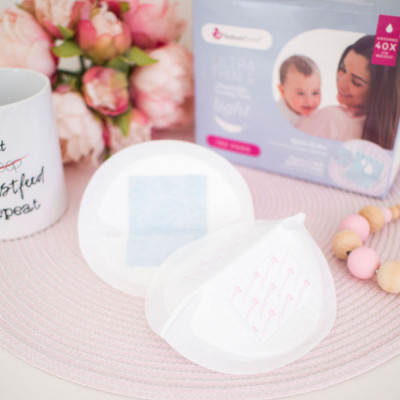 Miếng Lót Thấm Sữa Mỏng Nhất Thế Giới NatureBond Dùng 1 Lần, Siêu Nhẹ, Siêu Mỏng "Vô Hình", Thấm Hút 40 Lần Trọng Lượng, Vật Liệu Polymer Nhật Bản Cao Cấp, An Toàn Cho Da Nhạy Cảm, Hộp 120 Tấm