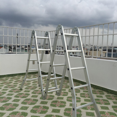 Thang nhôm gấp 4 đoạn SUMIKA SK605, chữ A - 2.9m, chữ I - 5.8m, 14 tư thế sử dụng, tải trọng 150kg