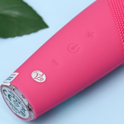 Máy rửa mặt siêu âm kèm chức năng nhiệt Rio FADF-H - Hàng chính hãng