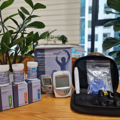 Máy đo đường huyết, mỡ máu, axit uric trong máu 3 trong 1 GlucoAlpha - IN4 Technology - Đủ bộ 3 que thử đường huyết, cholesterol, acid uric