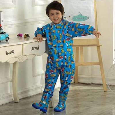 Quần áo mưa trẻ em từ 6 - 8 tuổi họa tiết hoạt hình , xinh xắn  , vải dù chống thấm , có túi đựng dễ thương , giao màu ngẫu nhiên