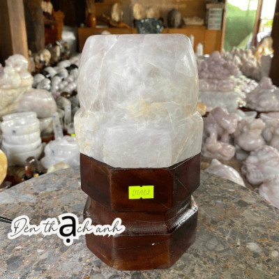 Đèn Thạch Anh Tự Nhiên NHASAN DTA02 “Mang Lại Sự Bình An” 2.84kg (KT: 21.5 x 11.5 (cm))