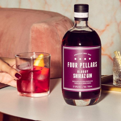 Rượu Four Pillars Bloody Shiraz Gin 37.8% 200ml - 700ml