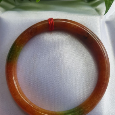 Vòng Mã Não Tứ Quý đỏ xanh bông Ni 55mm chột 7mm nặng 54kg đến 62kg đeo đẹp sẽ giúp cho bạn trông thật nổi bật và thu hút mọi ánh nhìn xung quanh đấy ạ